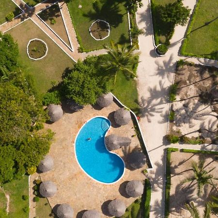 Antonio Beach Tree House Hotel & Spa Uroa Exterior foto