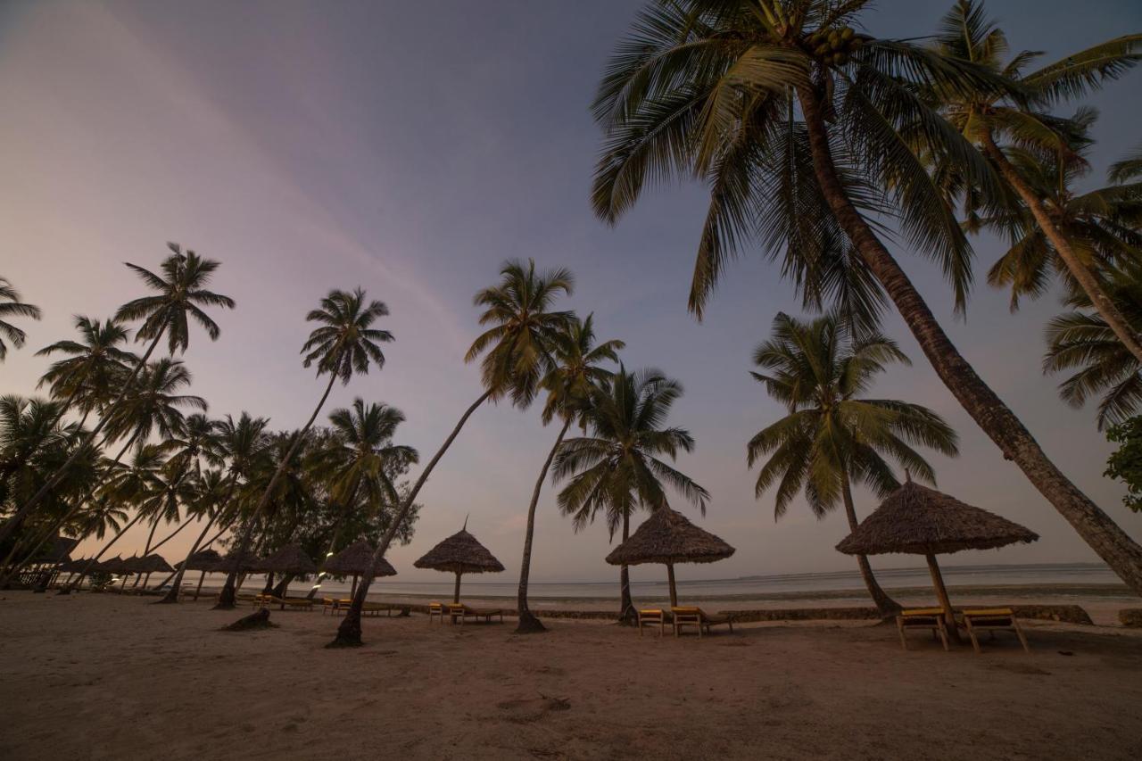 Antonio Beach Tree House Hotel & Spa Uroa Exterior foto