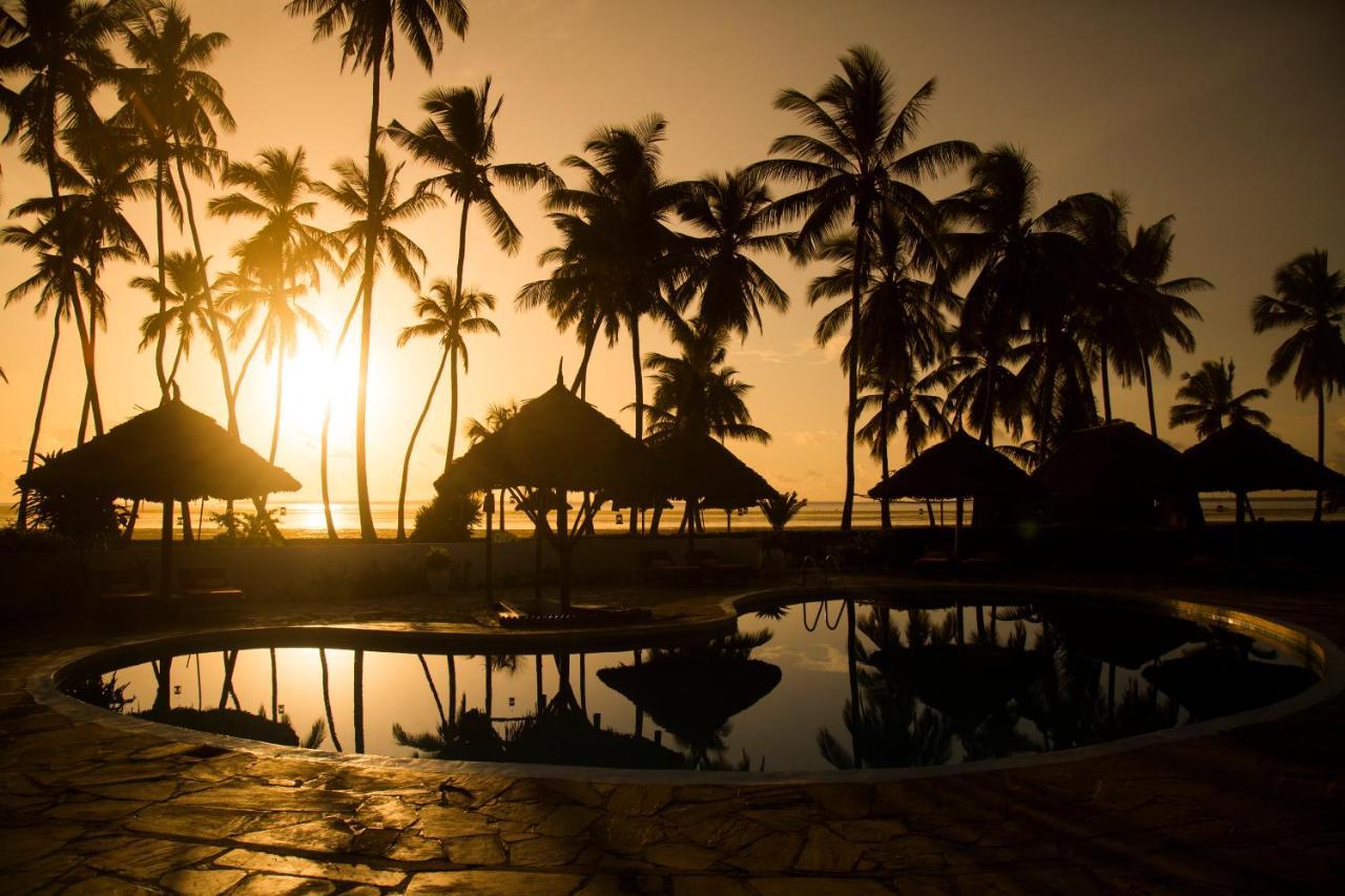 Antonio Beach Tree House Hotel & Spa Uroa Exterior foto