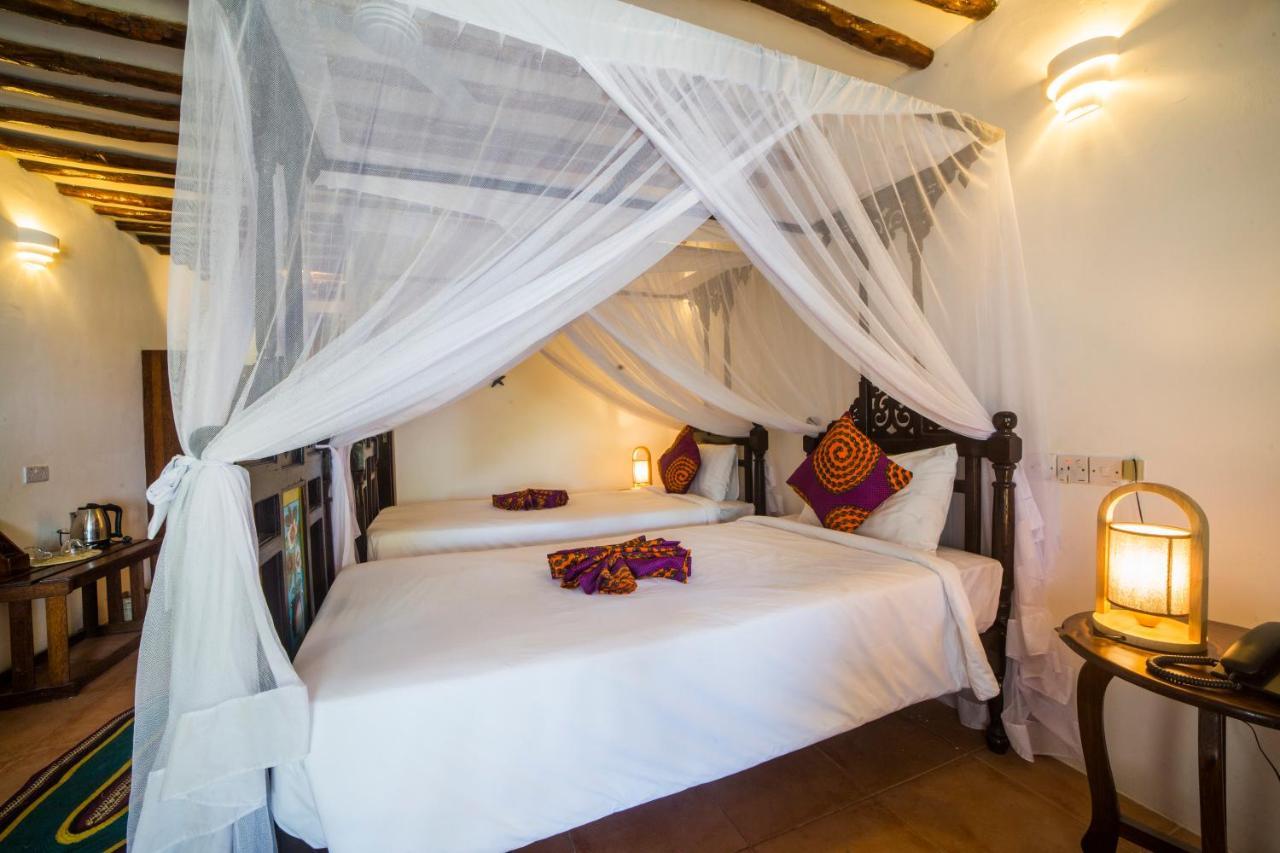 Antonio Beach Tree House Hotel & Spa Uroa Exterior foto