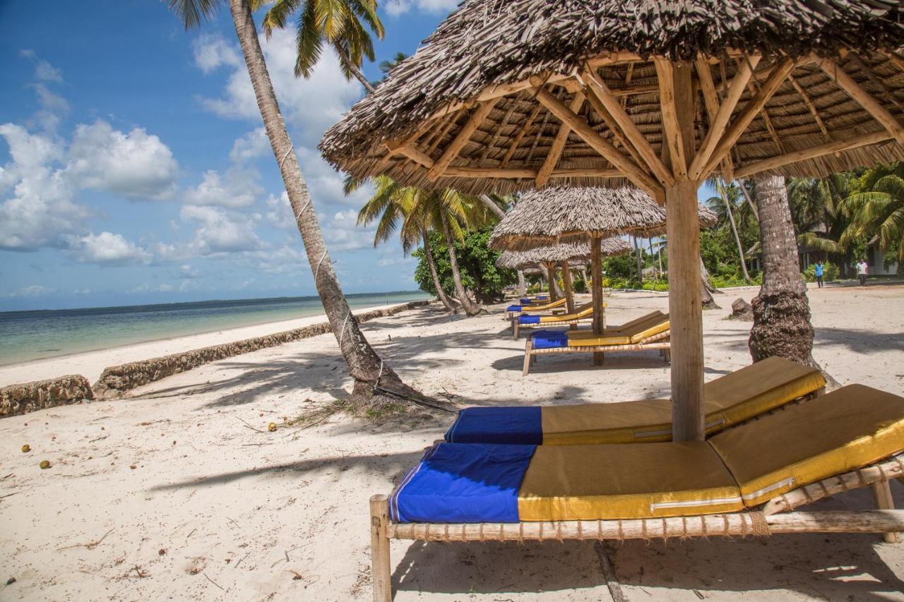 Antonio Beach Tree House Hotel & Spa Uroa Exterior foto
