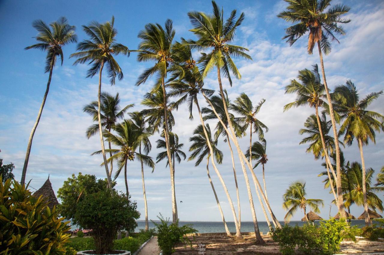 Antonio Beach Tree House Hotel & Spa Uroa Exterior foto