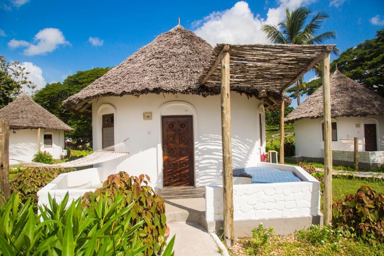 Antonio Beach Tree House Hotel & Spa Uroa Exterior foto