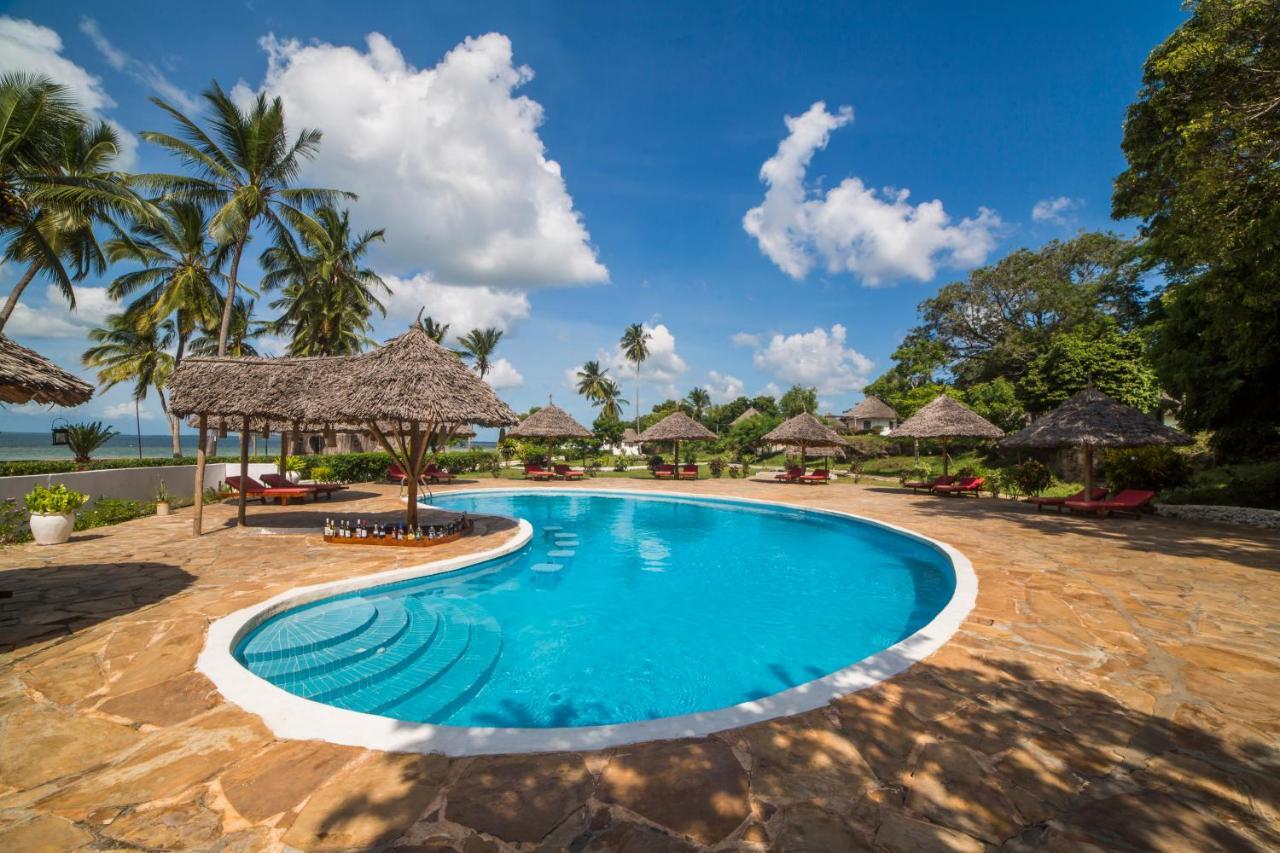 Antonio Beach Tree House Hotel & Spa Uroa Exterior foto