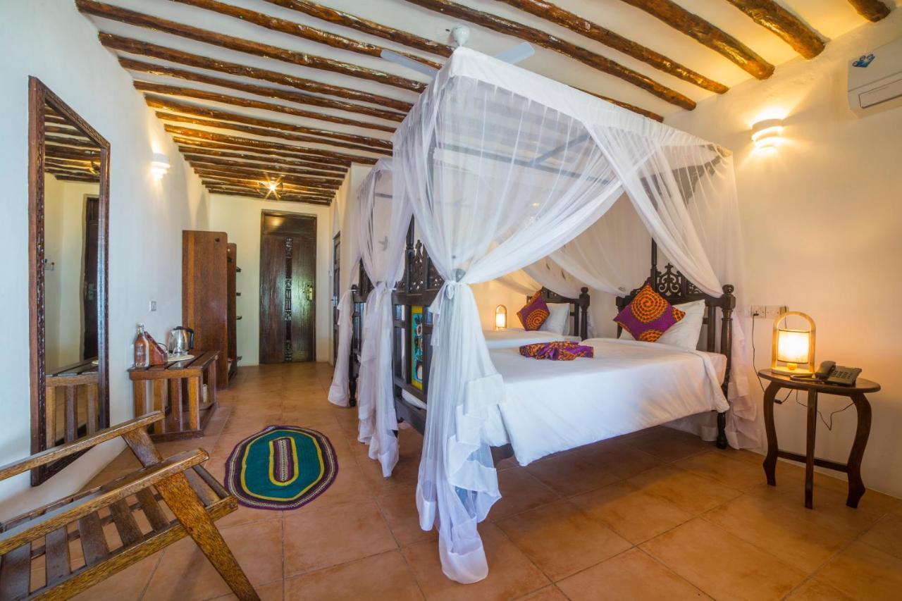Antonio Beach Tree House Hotel & Spa Uroa Exterior foto