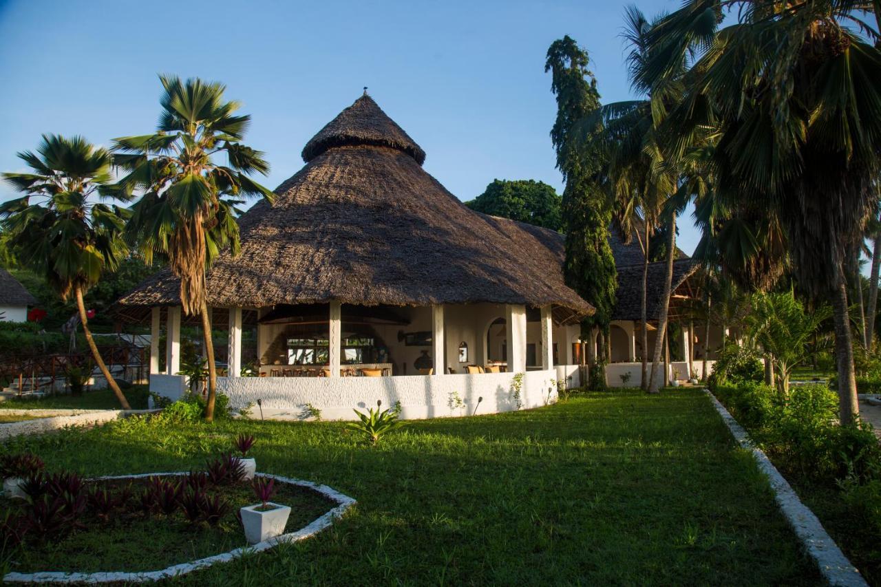 Antonio Beach Tree House Hotel & Spa Uroa Exterior foto