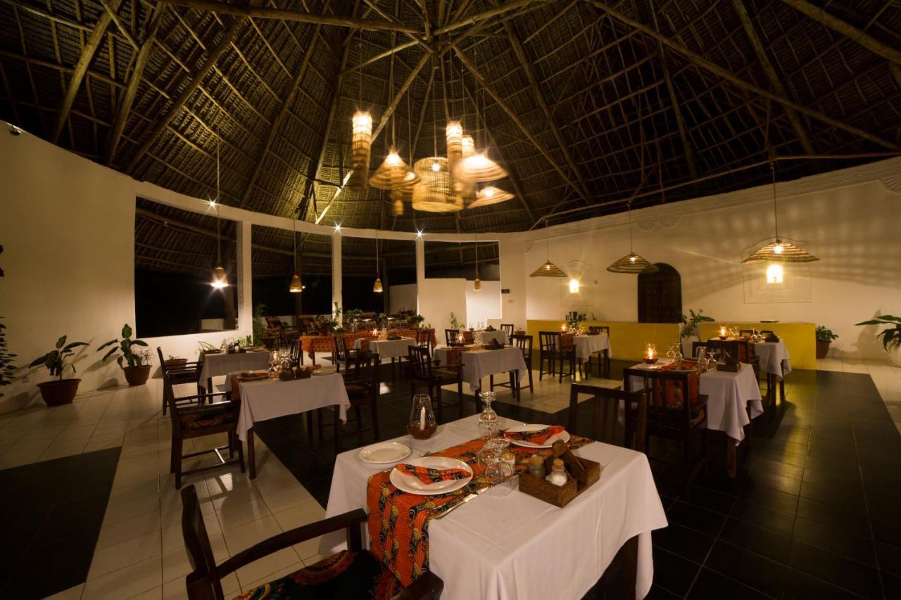 Antonio Beach Tree House Hotel & Spa Uroa Exterior foto