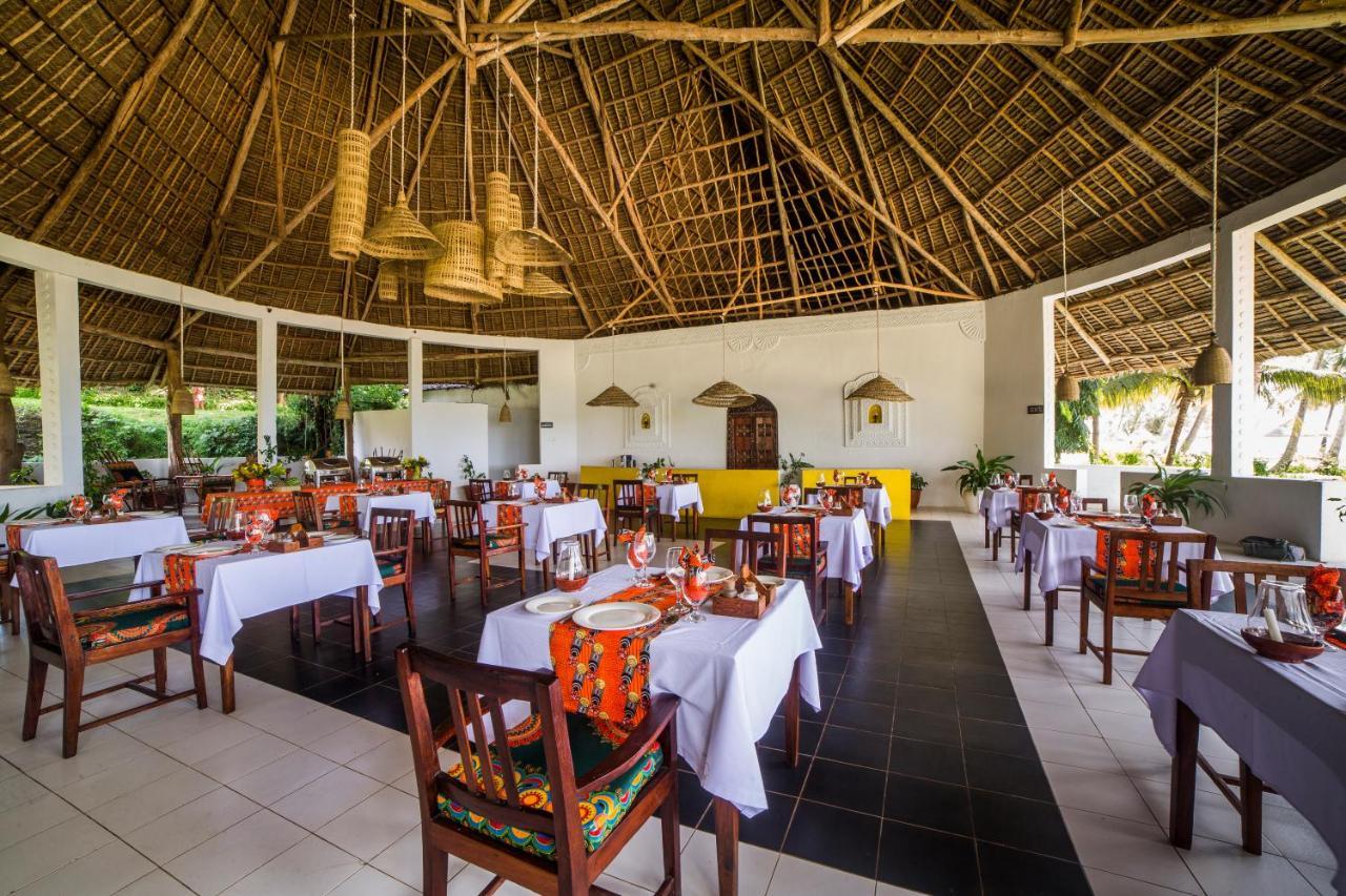 Antonio Beach Tree House Hotel & Spa Uroa Exterior foto