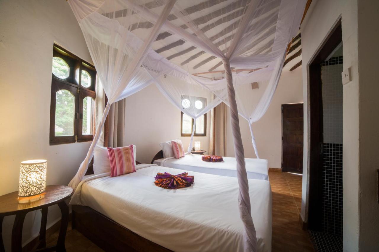 Antonio Beach Tree House Hotel & Spa Uroa Exterior foto